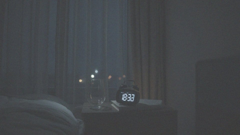 Dlaczego budzenie się o 3 w nocy może świadczyć o problemach zdrowotnych?