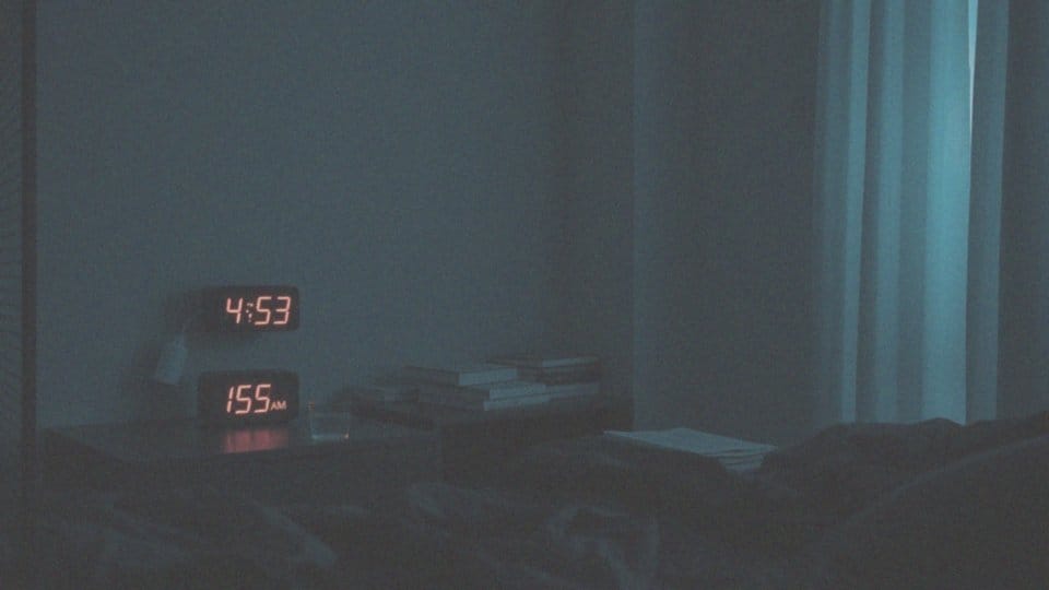 Jak przyspieszone tętno może być powiązane z budzeniem się o 5 rano?