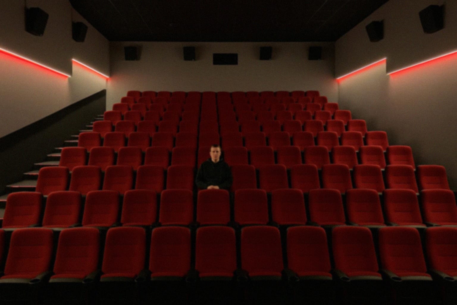 Nowa wystawa w Galerii Dziedziniec: Jeleniogórska Szkoła Fotografii na 2013-2025