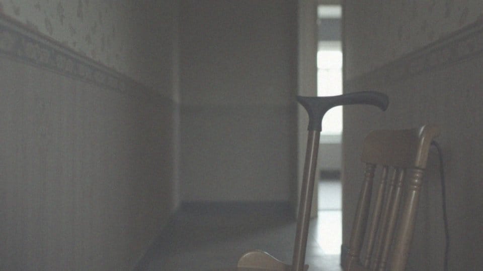 Endoproteza stawu biodrowego – odszkodowanie z ZUS i jego aspekty