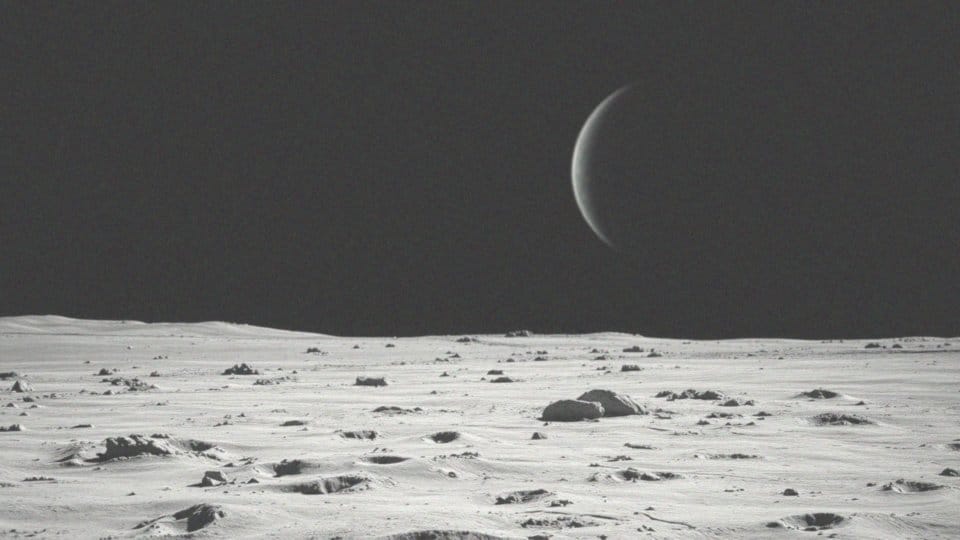 Ile trwa lot na Księżyc? Czas i czynniki wpływające na podróż