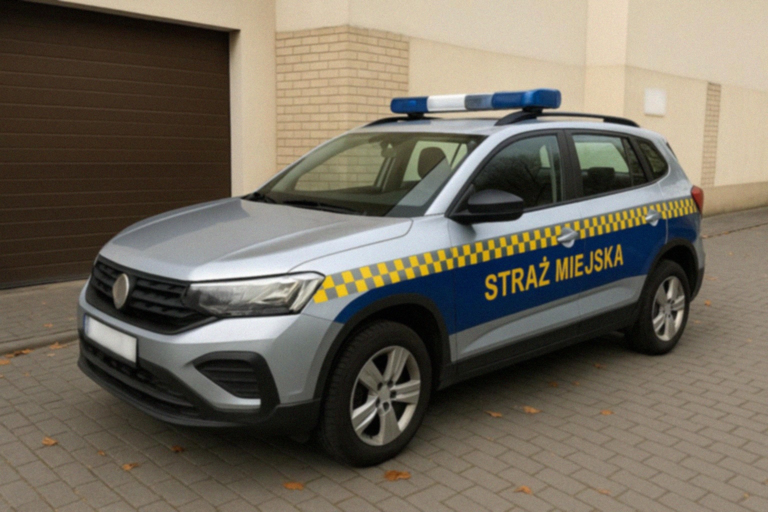 Interwencja Straży Miejskiej w Jeleniej Górze: Usunięcie roju pszczół przy ulicy Kamińskiego
